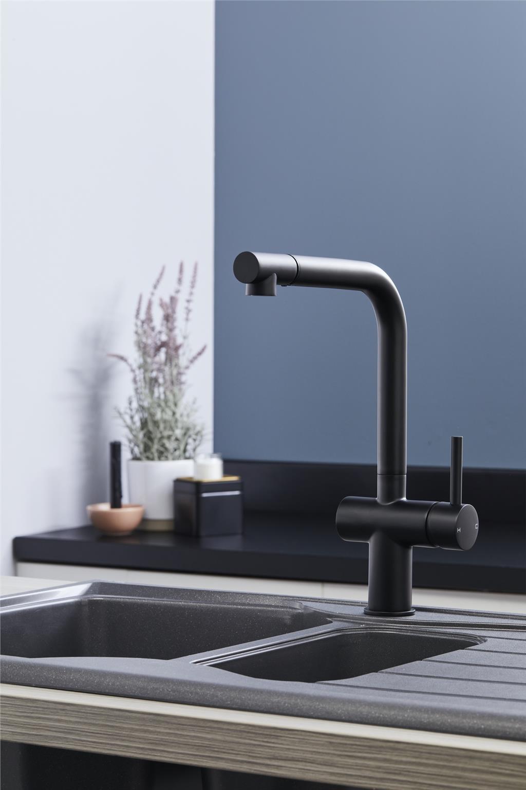 Liquida W15BL Single Lever Swivel Spout Pull Out Spray Black Kitchen Mixer Tap